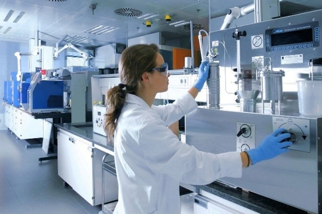cientifica laboratorio